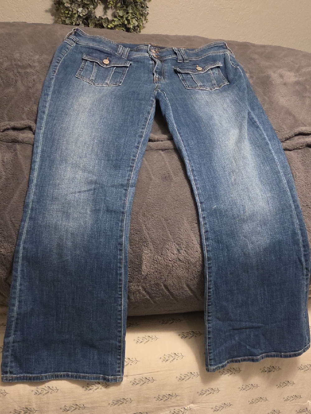 Aeropostale Women's Wide-Leg Jeans in Mid Blue Wash